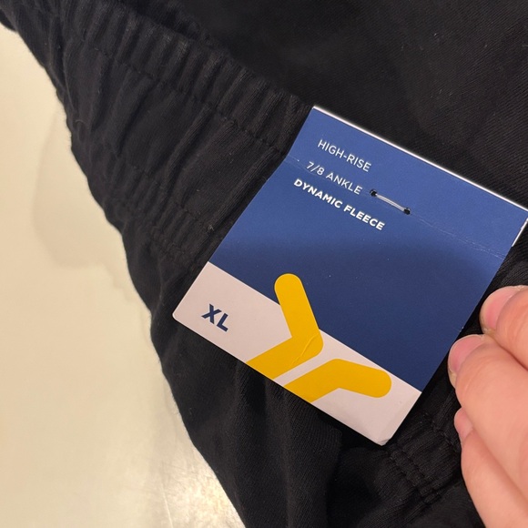 Old Navy Dynamic Fleece - Picture 4 of 13